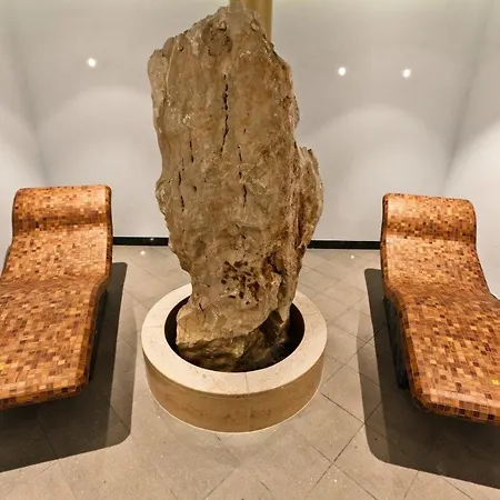 Mondi Und 4* اوبرستوفن