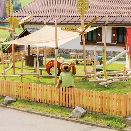 Mondi Familien&aktivresort Hotel 4*